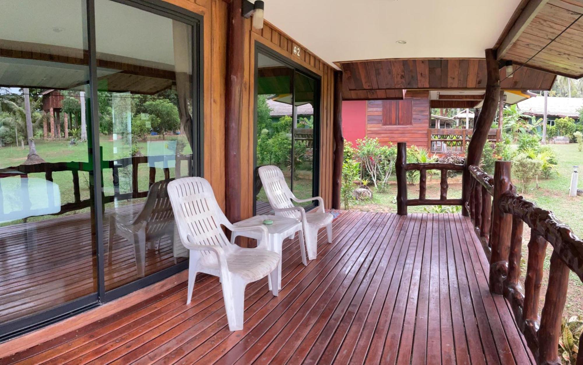 Kohjum Freedom Resort Koh Jum Exterior foto
